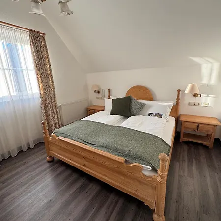 Flair Vier Jahreszeiten 4* Bad Urach