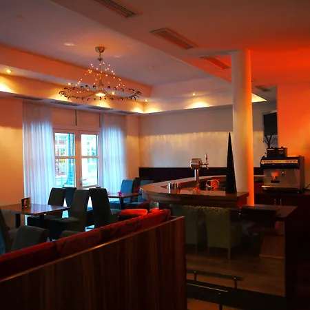 Flair Vier Jahreszeiten Szálloda 4*