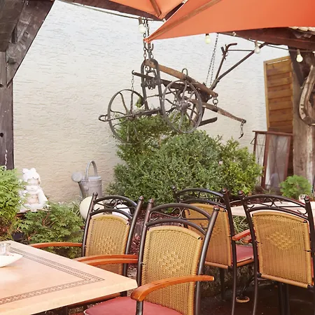 Flair Vier Jahreszeiten Szálloda Bad Urach