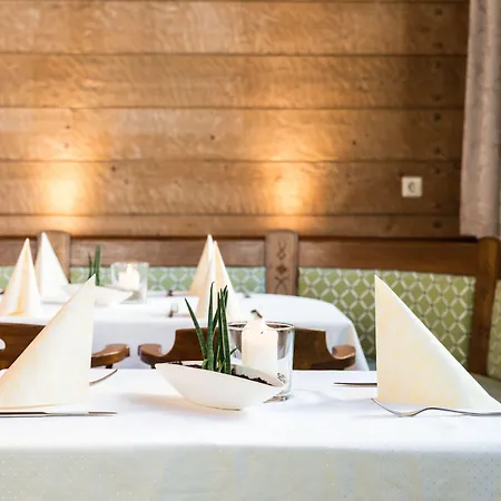 Szálloda Flair Vier Jahreszeiten 4*