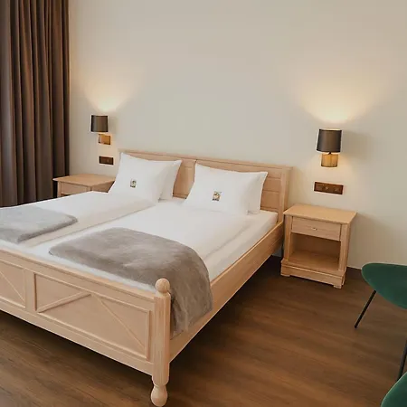 Flair Vier Jahreszeiten Hotel 4*